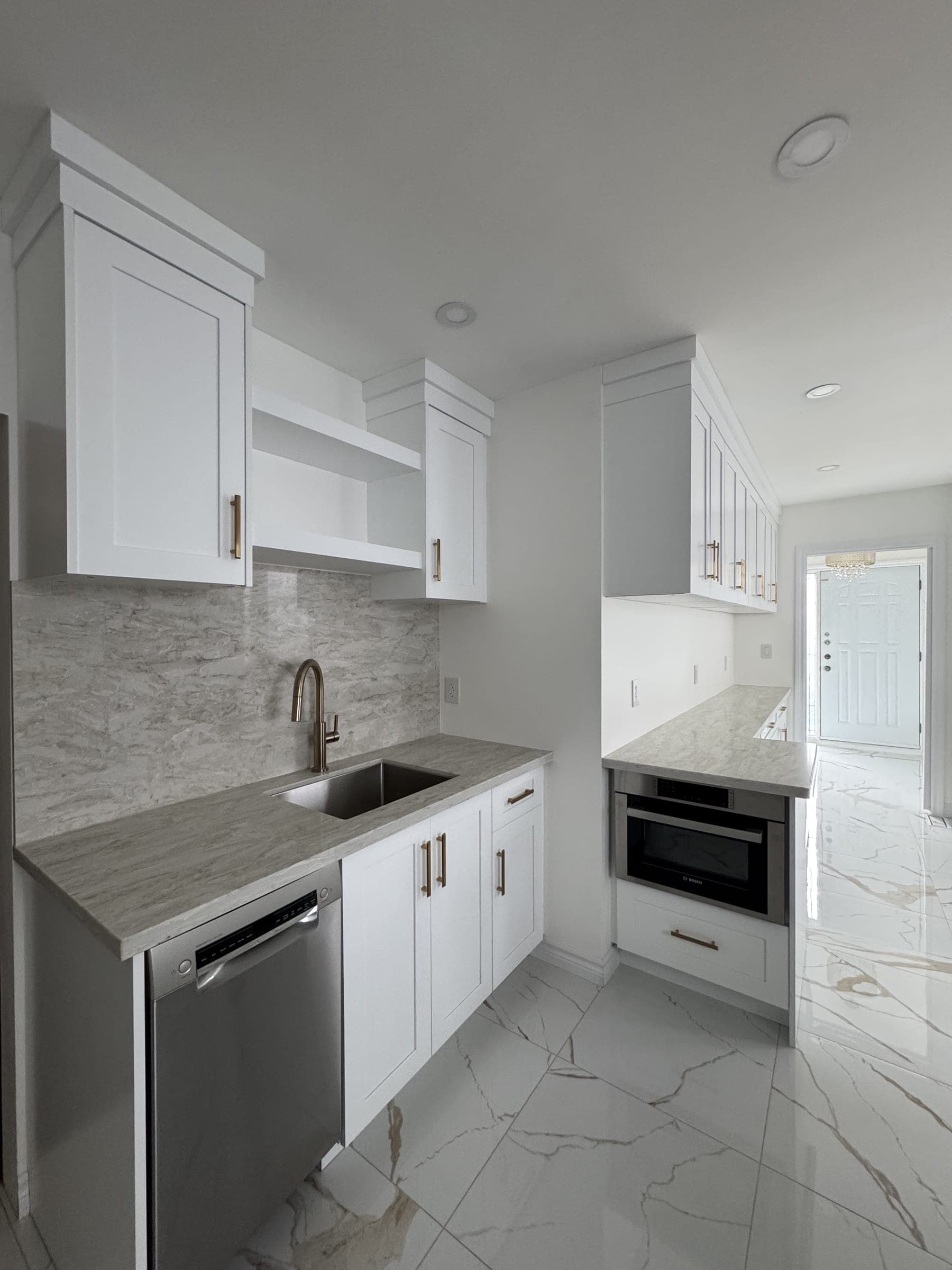 Sultana — view 2
