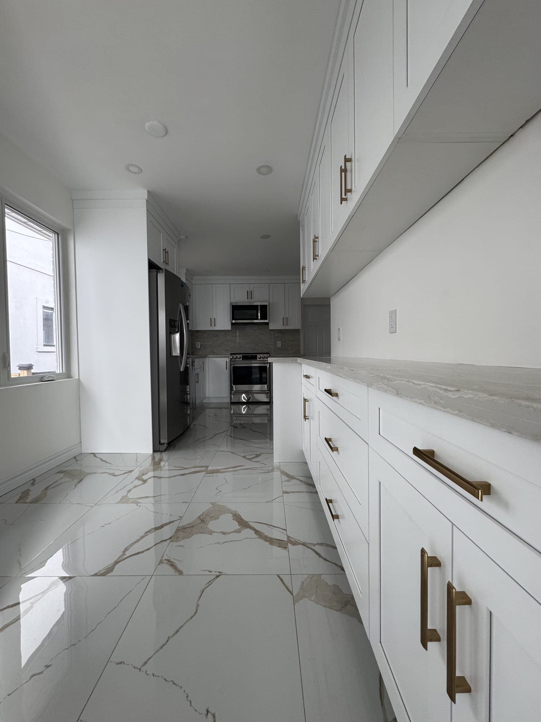 Sultana — view 5