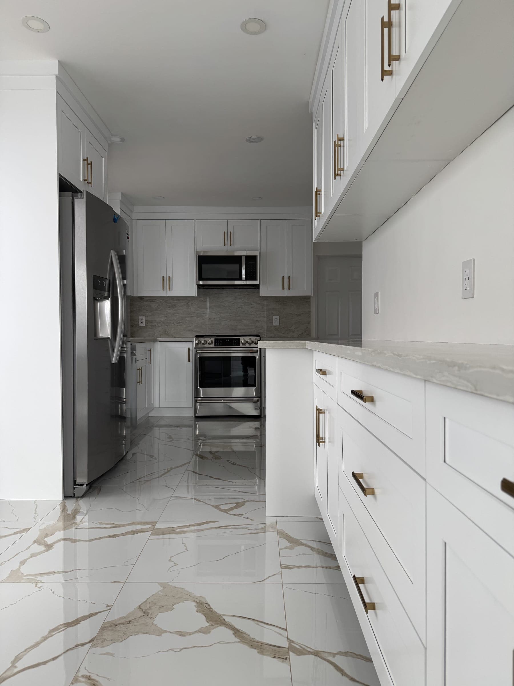 Sultana — view 6