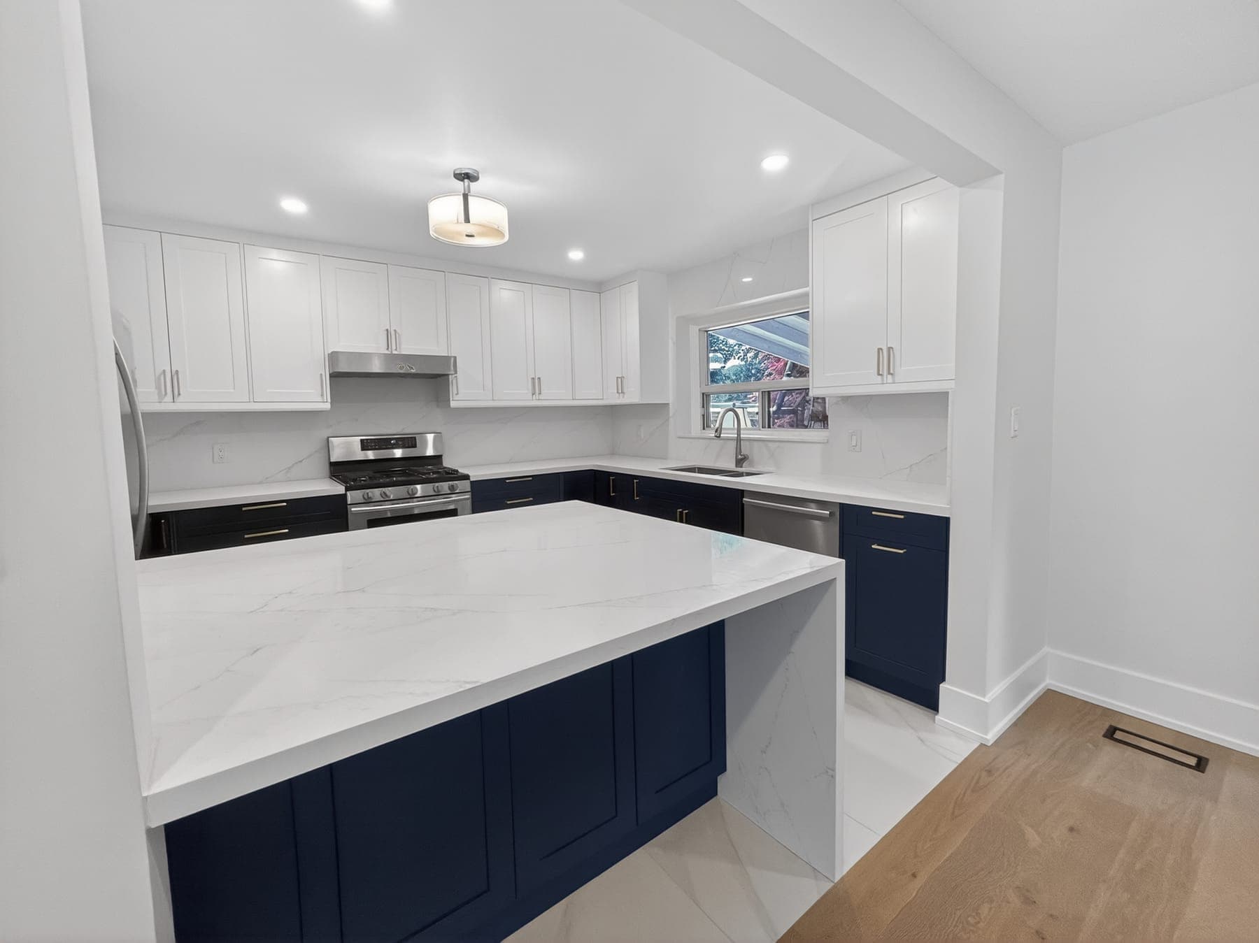 Wren — view 3